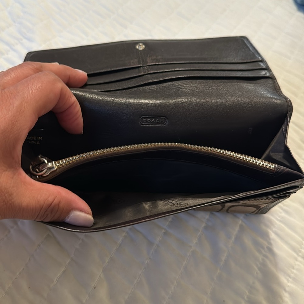 Coach Wallet - Picture 6 of 6